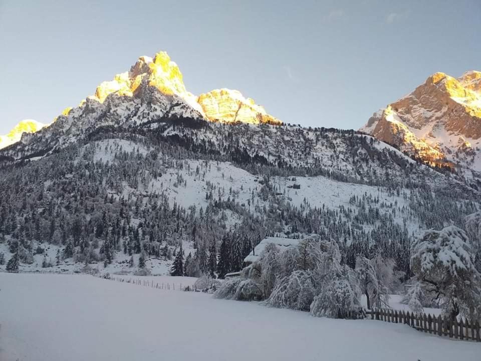 Bujtina 2 Hotel Valbone Bagian luar foto