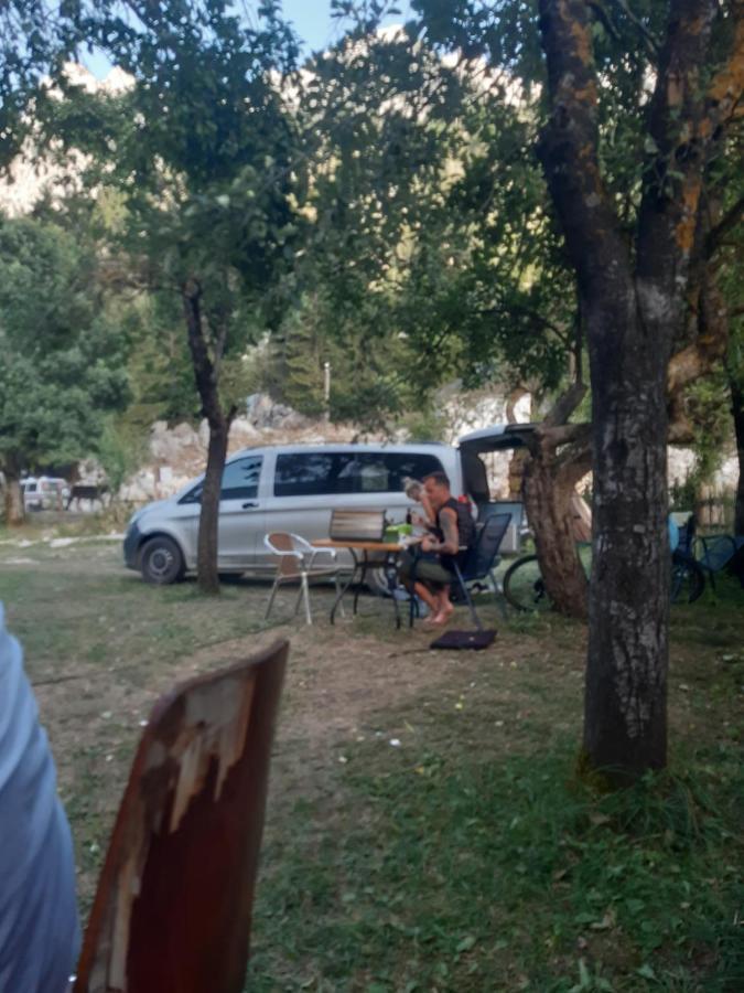 Bujtina 2 Hotel Valbone Bagian luar foto