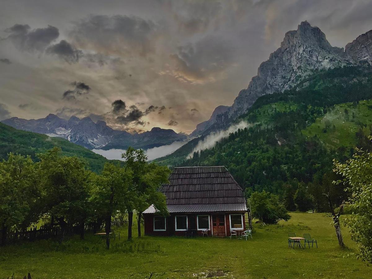 Bujtina 2 Hotel Valbone Bagian luar foto