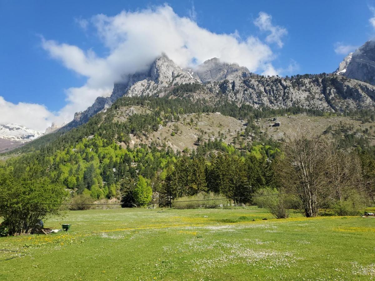 Bujtina 2 Hotel Valbone Bagian luar foto