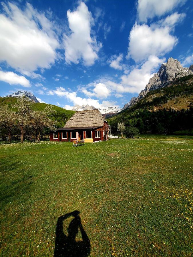 Bujtina 2 Hotel Valbone Bagian luar foto